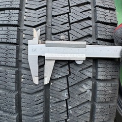 ブリジストン225/40r18スタッドレスタイヤの画像