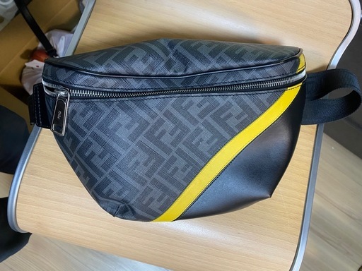 FENDIショルダーバック　coachリュックサック