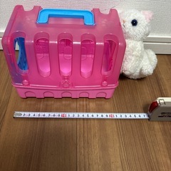 【おもちゃまとめ売り】ねこ　ネコ　ぬいぐるみ　小屋付きの画像