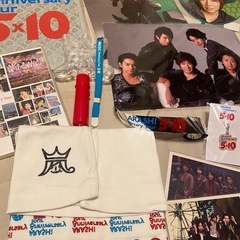 新品未開封パンフレット・Tシャツなどの画像