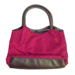 多機能 収納8か所 トートバッグ エンジ色の画像