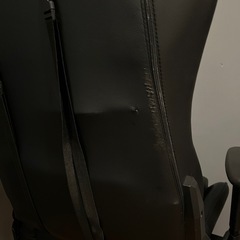 ゲーミングチェア　フットレスト付きの画像