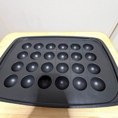 アイリスオーヤマ APA-137-B ホットプレート 防煙 大型 平面プレート たこ焼きプレート 3枚セット 減煙蓋付き。の画像