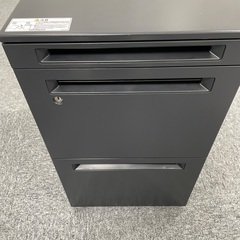 オフィス家具　okamura キャビネット　鍵付きの画像