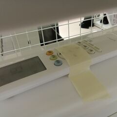 リユースのサカイ栃木店★ジモティ割あり★ TOSHIBA エアコン RAS-J221P 2.2kw 22年製 室内機分解洗浄 TC11948の画像