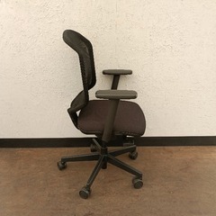 ≪引取り限定≫プラス オフィスチェア 肘あり 137500円 80001507の画像