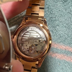 ピンクゴールド腕時計の画像