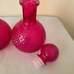おしゃれな瓶　ピンクの画像