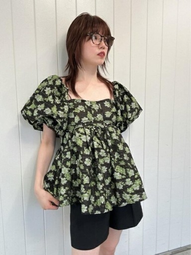 LILY BROWN バルーンスリーブ　ジャガード　ペプラム　シモーネロシャ LILY BROWN ストア バルーンスリーブ ジャガード ペプラム シモーネロシャ