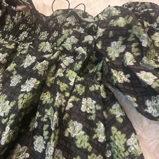 LILY BROWN バルーンスリーブ　ジャガード　ペプラム　シモーネロシャ LILY BROWN ストア バルーンスリーブ ジャガード ペプラム シモーネロシャ