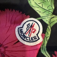 モンクレール春秋ジャケットの画像