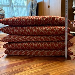 座布団　和柄　赤色　5枚まとめの画像