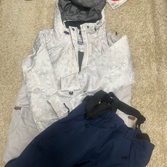 10万円相当！スノボーセットの画像