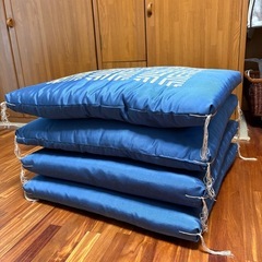 座布団　和柄　赤色　4枚まとめの画像