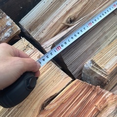 杉薪、軽トラあおり高さ2台近い量価格5000円の画像