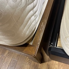 セミダブルベッド　シモンズ　ブラウンの画像