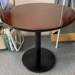 丸テーブル(直径75cm)必要な方いませんか？の画像