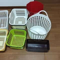 【お取引決定済】0円　急募！　掃除用品とプラケースなど多数の画像