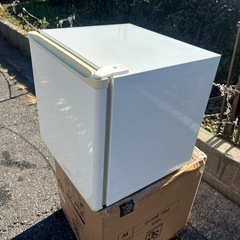 一人暮らし用 小型冷蔵庫の画像
