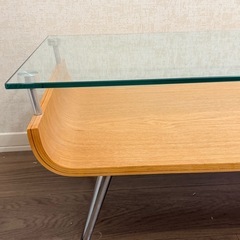 棚付き ガラス ローテーブルの画像