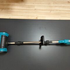 新品未使用(開封、確認のみ）除雪機 電動除雪機 家庭用 除雪器具 21v電池互換・4.0Ahバッテリー2個 【 2025最新強化版 ・強力除雪・除雪方向を360度左右調整可能】 除雪スコップ 手持ち式 コードレス折畳み雪掻き 安全スイッチ 残電量表示 電動投射距離8m 除雪幅30cm 除雪高20cm 操作簡単 除雪機 電動はあらゆるタイプの道路に 自宅 中庭地域 社会サービス 工場道路 学校の遊び場 (バッテリー 2個)の画像