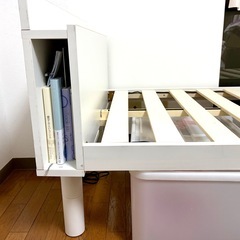 昨年購入【セミシングル】フレーム/棚コンセント口付の画像