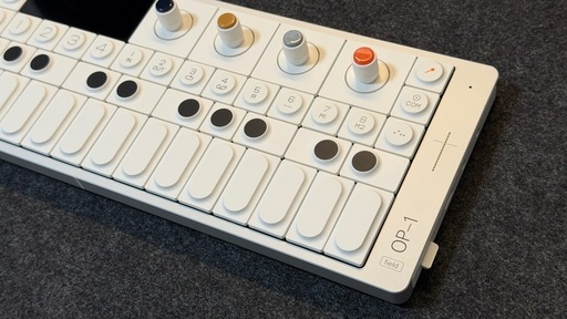 楽器 teenage engineering OP-1 field
