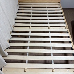 セミダブルベッド:ベッドフレーム＆マットレスの画像