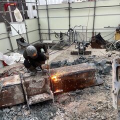 未経験OK！体を動かすのが好きな方歓迎！解体作業員（手元）の仲間をイチから育てます！の画像