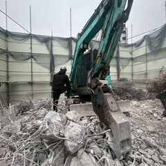 未経験OK！体を動かすのが好きな方歓迎！解体作業員（手元）の仲間をイチから育てます！の画像