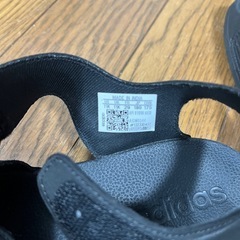 adidas サンダル　18cmの画像