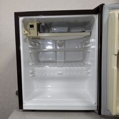 TOSHIBA 東芝冷蔵庫 1ドア GR-HB40A2(T) 外形寸法 幅425mm x 奥行450mm x 高さ520mm 定格内容積39Lの画像