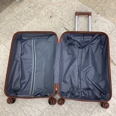 【ジモティー割引で最大15％OFF⭐️】 キャリー スーツ ケース シルバーの画像