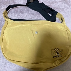 MU SPORTS ショルダーバッグ　大容量の画像