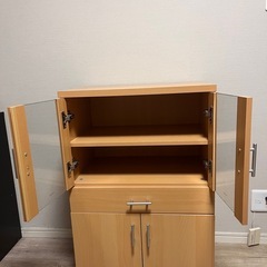 食器棚の画像