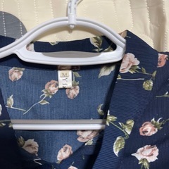 ネイビー 花柄 長袖 ワンピース Mサイズの画像