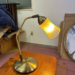 アンティークテーブルライトの画像