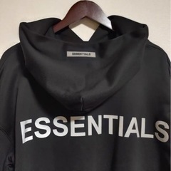 ESSENTIALS ブラック パーカー Sの画像