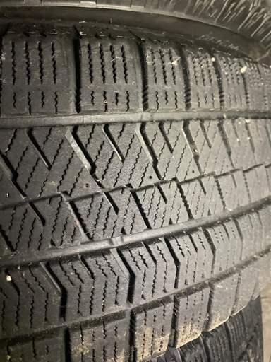 215/60R16スタッドレスタイヤ②
