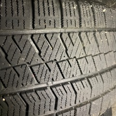 215/60R16スタッドレスタイヤ②
の画像