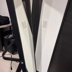 IKEA 全身ミラー（ハンドペイント・ブラック）の画像
