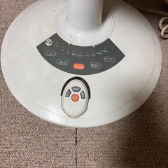 早い者勝ち　首振りハロゲンヒーターの画像