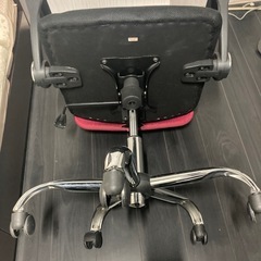 オフィスチェアーの画像