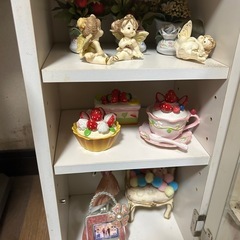 収納ラック(中身含む)の画像