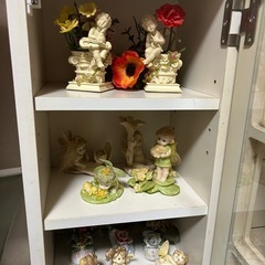 収納ラック(中身含む)の画像