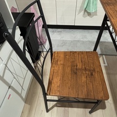 【無事にお譲りしました！たくさんのお問い合わせありがとうございました‪☺︎‬】ダイニングテーブル＋椅子3脚セットの画像