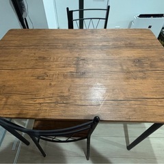 【無事にお譲りしました！たくさんのお問い合わせありがとうございました‪☺︎‬】ダイニングテーブル＋椅子3脚セットの画像