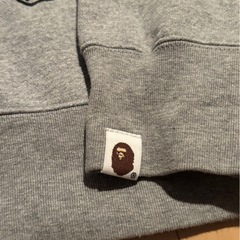 APE  グレー トレーナー Lの画像