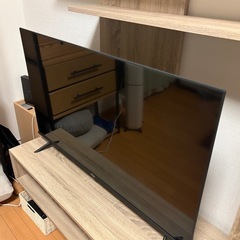 Hisense 43インチテレビ&テレビ台の画像