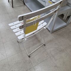 J8735 【リユースのサカイ柏店】 折りたたみチェア クリーニング済みの画像